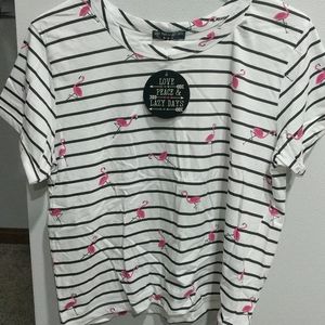 Juniors large flamingo t-shirt